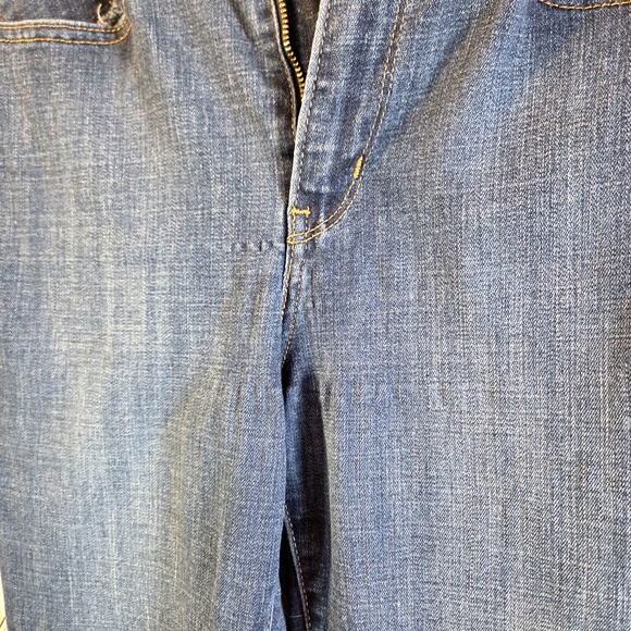 Levi's 311 Shaping Skinny Jeans - Picture 5 of 7